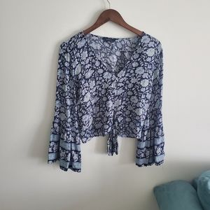 American Eagle blue paisley bohemian bell sleeve flowy blouse size small